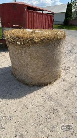 25-4X5 ROUND BALES OF STRAW