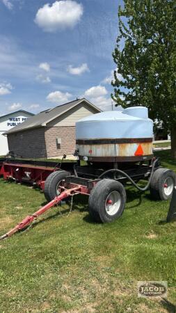 NURSE WAGON WITH 1650 GALLON TANK