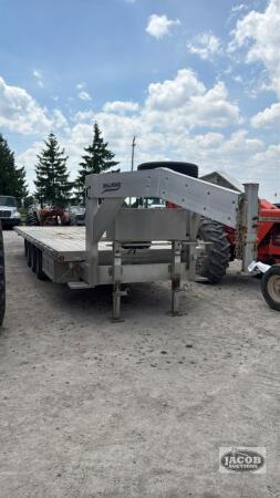 2024 MILLROAD 26FT GOOSENECK TILT DECK TRAIL