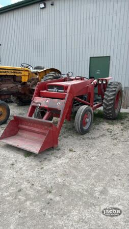 MASSEY FERGUSON 135 GAS TRACTOR
