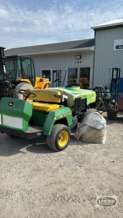 JOHN DEERE 1800 SPRAYER