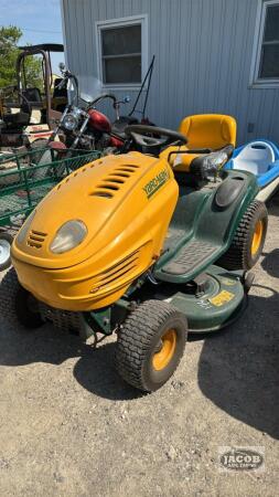 YARD-MAN 15.5HP 42IN RIDING MOWER