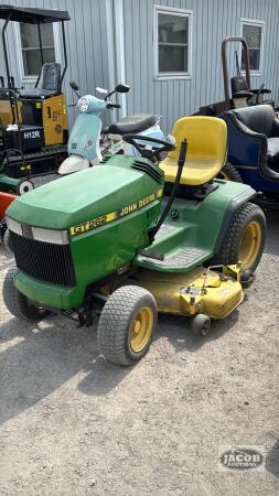 JOHN DEERE GT262 48IN 17HP RIDING MOWER