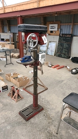 16 Speed Floor Model Drill Press