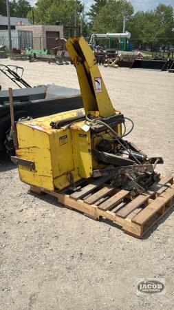 JOHN DEERE 47IN FRONT MOUNT SNOWBLOWER