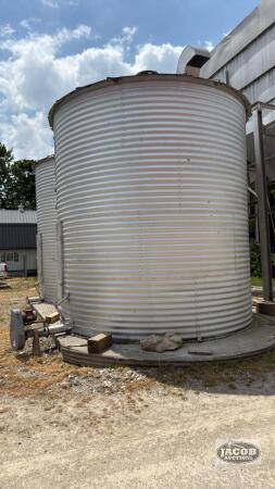 OFFISTE: BUTLER APPROX 1250BU GRAINERY WITH UNLOAD AUGER