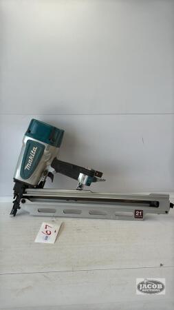 PNEUMATIC MAKITA NAILER