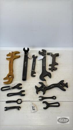 ASSORTED LOT OF VINTAGE WRENCHES