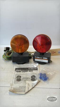 (2) MAGNETIC 4-PIN WIRED FLASHERS
