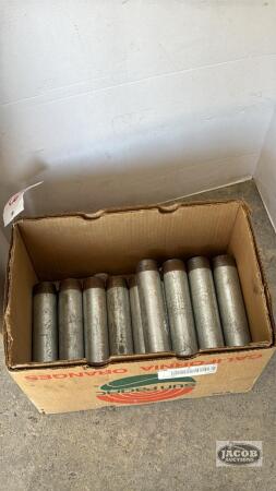BOX OF 1 1/2IN X 9IN GALVANIZED NIPPLES