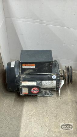 5HP 230V MOTOR