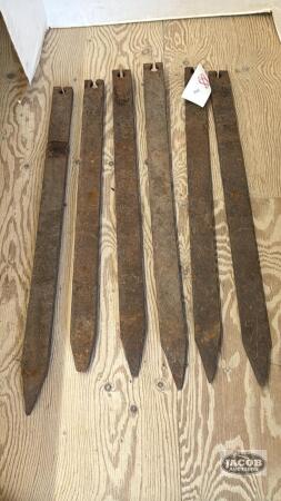 (6) 32IN MANURE BUCKET PRONGS