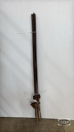 (10) 4FT LONG ELECTRIC FENCE POSTS