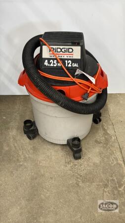 RIGID 12 GALLON WET AND DRY SHOP VAC
