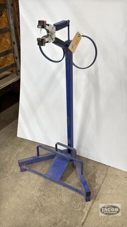 FOOT PEDAL RUN EAR TAGGER