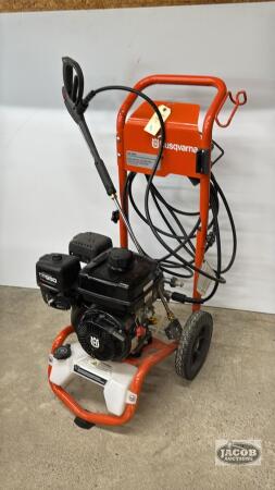 HUSQVARNA PW3200 PRESSURE WASHER