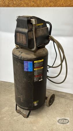 MASTERCRAFT 26 GALLON 120V AIR COMPRESSOR