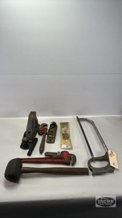 HAND TOOL LOT