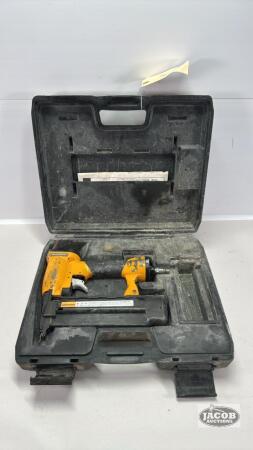 BOSTITCH AIR NAILER