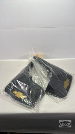 PAIR OF REAR CHEVY SPASH GUARDS