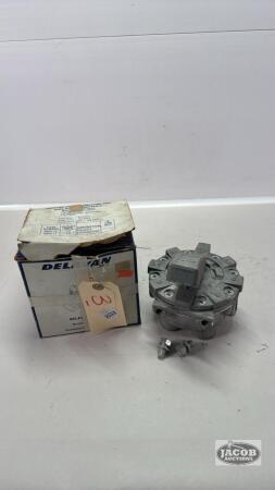 DELAVAN SELECT-A-SPRAY BOOM CONTROL VALVE