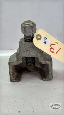TIGER TOOL U JOINT PULLER