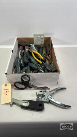 QUANTITY OF SCREWDRIVERS, PLIERS ETC.