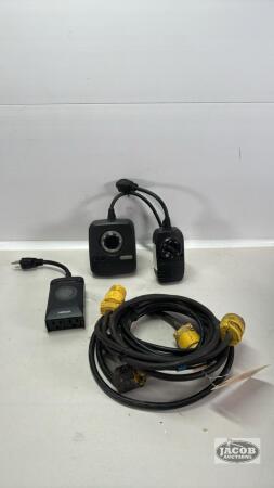 (3) TIMERS WITH (3) SHORT EXTENSION CORDS