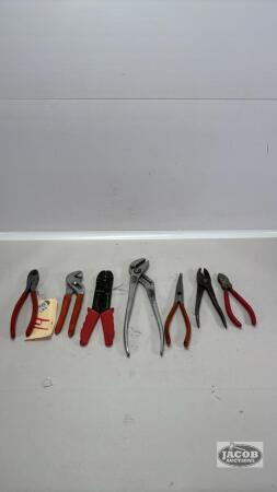PLIER LOT