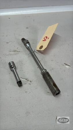 3/8IN DRIVE 8IN LONG BREAKER BAR