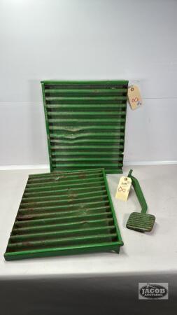 DUST COLLECTOR SIDE PANELS OFF A 1830 JOHN DEERE