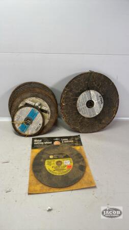 QUANTITY OF METAL CUTTING WHEELS
