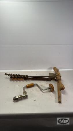 HAND BRACE AND (2) T-HANDLE AUGERS