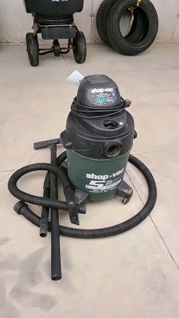 Shop Vac 5 Gallon Vacuum