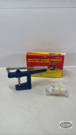 WATCH CASE PRESS WITH NYLON DIES