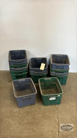 15 SMALL RUBBERMAID TOTES WITH NO LIDS