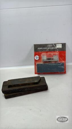HONING GUIDE WITH STONE AND EXTRA STONE