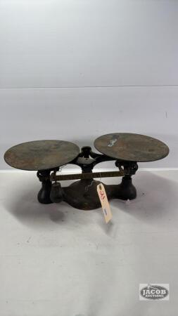 JACOBS NEW YORK DETECTO CAST IRON BALANCE SCALE