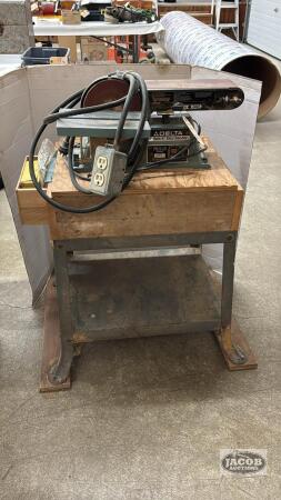 DELTA 4INBELT/ 6IN DISK SANDER ON STAND