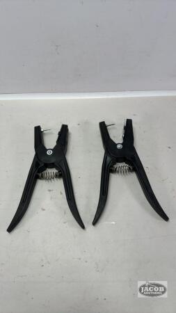 (2) EAR TAG APPLICATORS