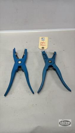 (2) EAR TAG APPLICATORS