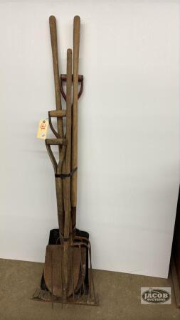 GARDEN TOOL LOT