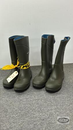 (2) PAIRS OF SIZE 8 TORENNA RUBBER BOOTS