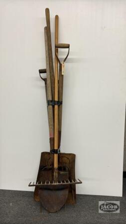 GARDEN TOOL LOT