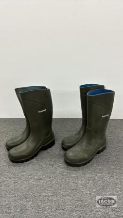 (2) PAIRS OF SIZE 11 1/2 TORENNA RUBBER BOOTS