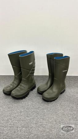 (2) PAIRS SIZE 11 1/2 TORENNA RUBBER BOOTS