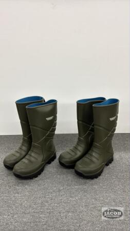 (2) PAIRS OF SIZE 13 THERMAL TORENNA RUBBER BOOTS