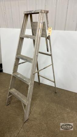 5FT ALUMINUM STEP LADDER