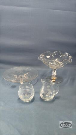 ASSORTED GLASSWARE LOT