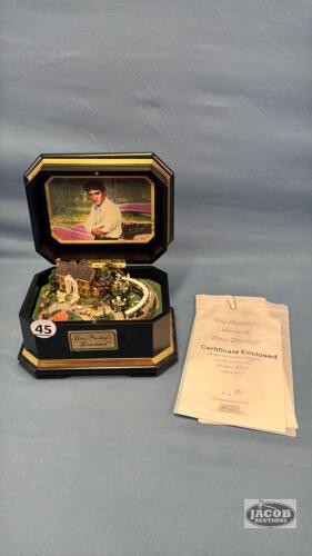 ELVIS PRESLEY GRACELAND MUSIC BOX